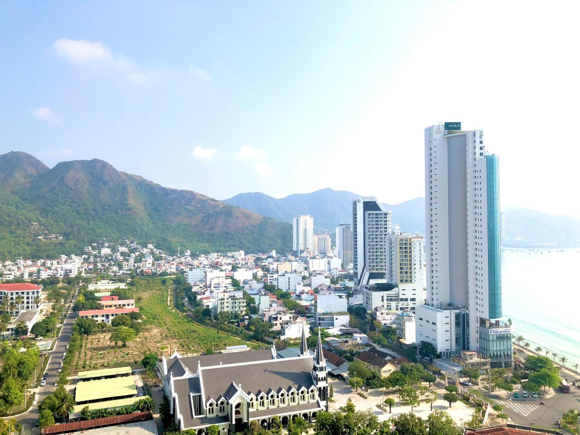 나트랑 Scenia Bay Oceanfront By Housing 아파트 외부 사진